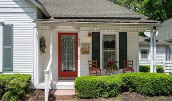920 Grove St, Baldwin City, KS 66006