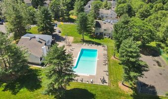 11 Watch Hill Cir 11, Cromwell, CT 06416