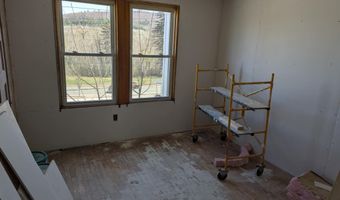 17 Hemlock Ln, Berlin, NH 03570