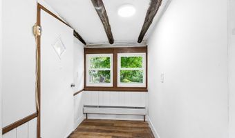 13 Alturas Rd, Alloway, NJ 07422