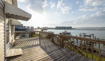 241 Moonlight Dr, Atlantic Beach, NC 28512