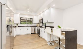 2934 Woodlawn Dr, Honolulu, HI 96822