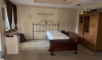 522 Twin Point Dr, Benton, LA 71006