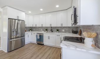 2475 W DENNEYS Rd, Dover, DE 19904