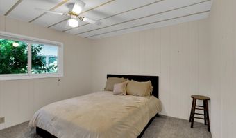 21986 LAUREL Ave, Aurora, OR 97002