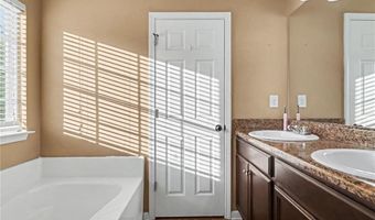 25 Redwood Dr, Adairsville, GA 30103