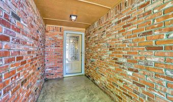 3217 Quail Cir, Altus, OK 73521