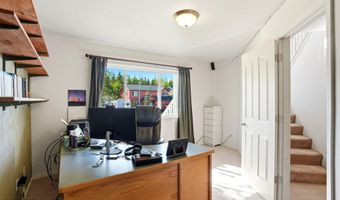 9061 Little Brook St, Anchorage, AK 99507