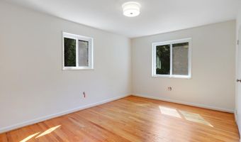 4516 GRETNA St, Bethesda, MD 20814