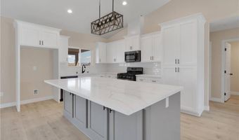 22530 Houston St, Apple Valley, CA 92308