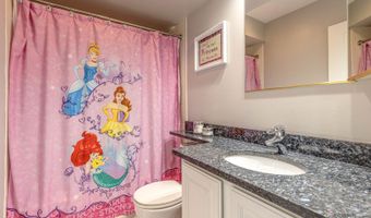 1801 N Dover Ct, Arlington Heights, IL 60004