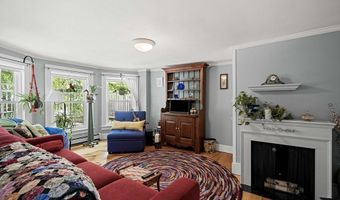 376 Main St 4, Amesbury, MA 01913