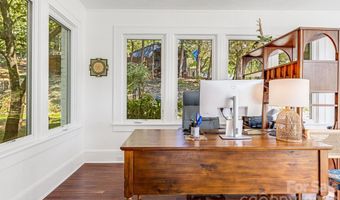 18 Robinwood Ave, Asheville, NC 28806