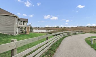 2660 Harnish Dr, Algonquin, IL 60102