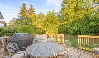 25 Loomis St, Cranston, RI 02920