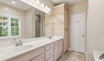 140 Tall Oaks Dr, Alto, GA 30510