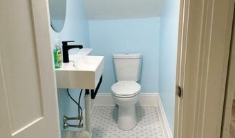 70 Pearl St, Bangor, ME 04401