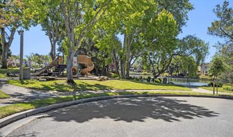 39 Crane Ct, Alameda, CA 94502