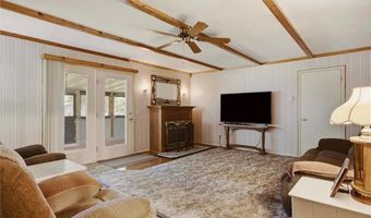 818 N Houston St, Adrian, MO 64720