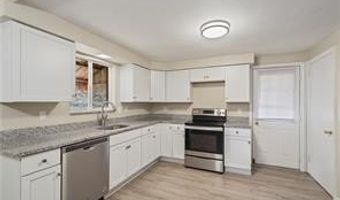 1935 Parkview Pl, Aliquippa, PA 15001