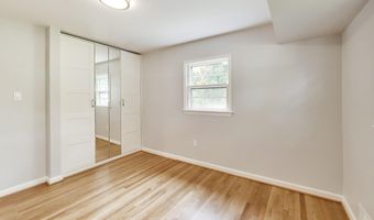 7217 WILBURDALE Dr, Annandale, VA 22003