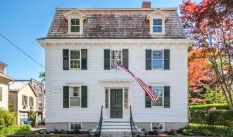 24 Barney St, Newport, RI 02840