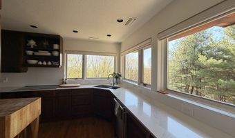 86 Washburn Rd, Canton, CT 06019