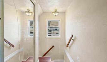 13 Sand St, Albany, NY 12209