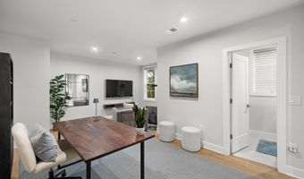 43442 CROSON Ln 100, Ashburn, VA 20148