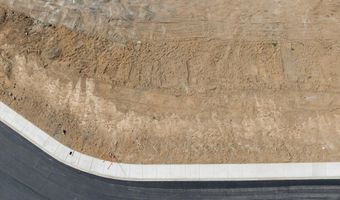 Poplar DR 2, Bingen, WA 98605