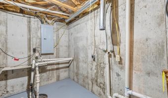 636 Dublin Dr, Andover, KS 67002