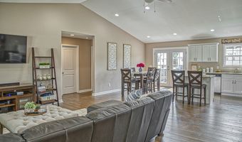 320 Valley Pointe Dr, Baxter, TN 38544