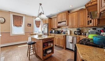 82 E 26TH St, Bayonne, NJ 07002