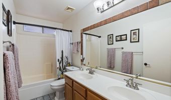 566 W COBBLESTONE Ct, Casa Grande, AZ 85122