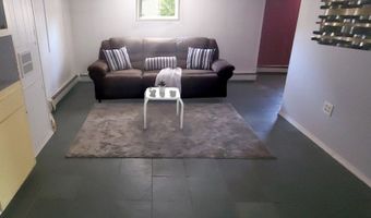 33 Garden Ave, Belleville, NJ 07109