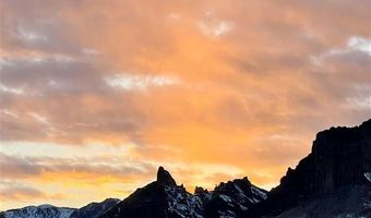6 Whitney Dr, Cody, WY 82414