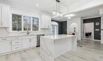 6801 CAPRI Pl, Bethesda, MD 20817