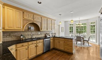 3835 Spalding Blf, Peachtree Corners, GA 30092