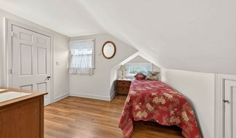 85 Cherry Hill Rd, Branford, CT 06405