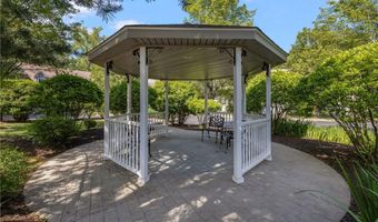 315 Old River Rd 6, Lincoln, RI 02838