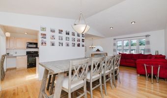 1 Lee Ann Dr, Johnston, RI 02919