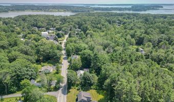 32 Pleasant Hill Rd, Falmouth, ME 04105