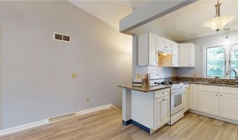 8 Scenery Ln 8, Johnston, RI 02919