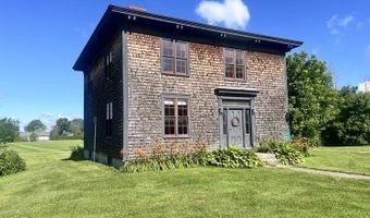 382 S Main St, Alburgh, VT 05440