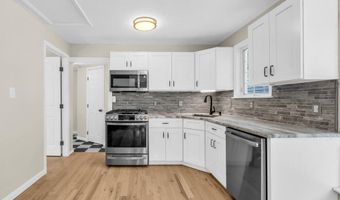 409 Capstan Ave, Beachwood, NJ 08722