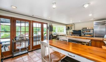 40 Hemlock Ave, Andover, NJ 07860
