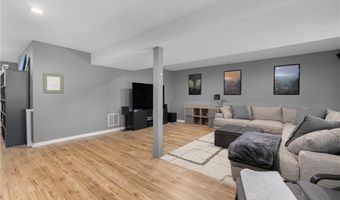 17 Plant St, Cumberland, RI 02864