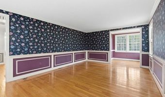 95 Hitching Post Ln, Bedford, NH 03110