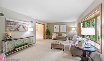 2524 CARRIEDALE Ct, Fitchburg, WI 53711
