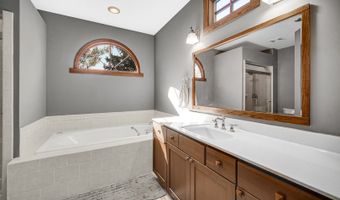 2161 Burnham Ct, Algonquin, IL 60102